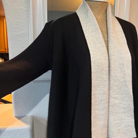 Zara Knit Black and Cream Cardigan Drape Open Front Size Medium EUC Sweater CUTE - Picture 4 of 12